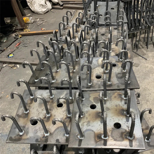 图纸中如何确定莆田预埋件的位置？